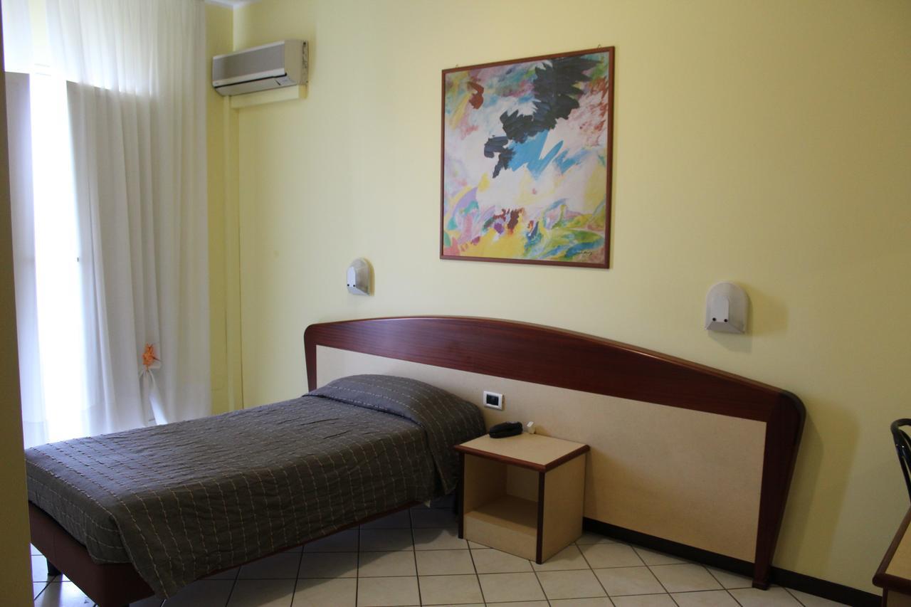 Albergo Sirena Bazzano Luaran gambar