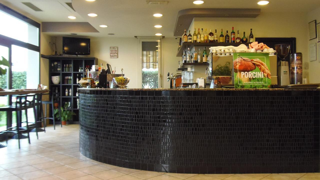 Albergo Sirena Bazzano Luaran gambar