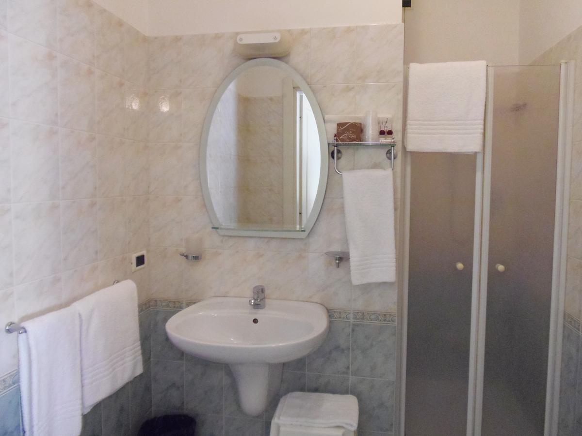 Albergo Sirena Bazzano Luaran gambar