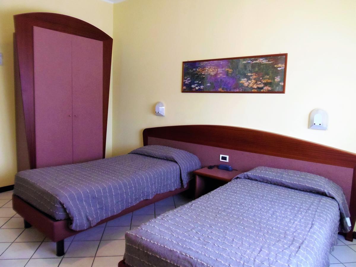 Albergo Sirena Bazzano Luaran gambar